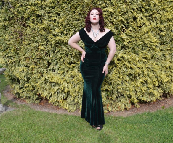 Collectif Claudette gown green velvet