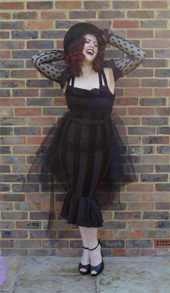 Pinup vintage 50s retro Halloween costume witch