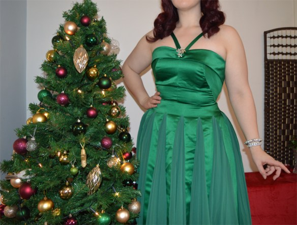 Unique Vintage Emerald Green Dovima dress