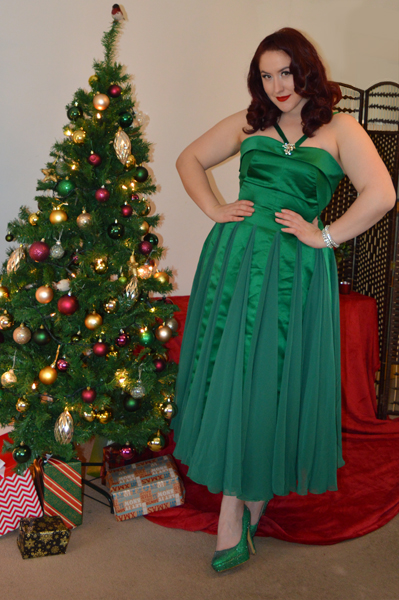 Unique Vintage Emerald Green Dovima dress