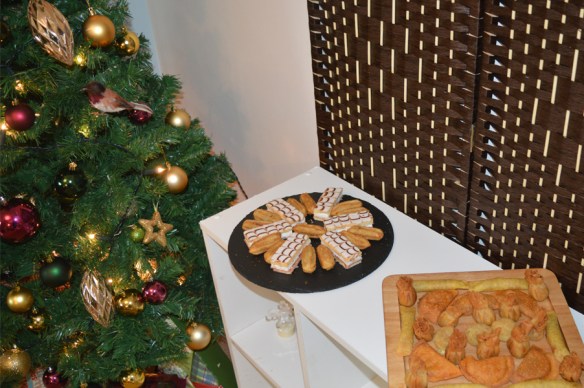 Zoe Vine Ava Green Velvet Wiggle Dress