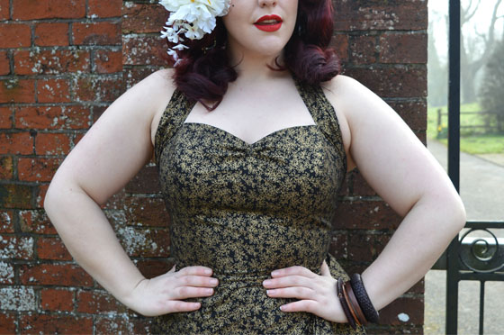 Vivien of Holloway Black Golden Leaves Sarong Set