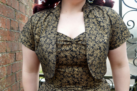 Vivien of Holloway Black Golden Leaves Sarong Set