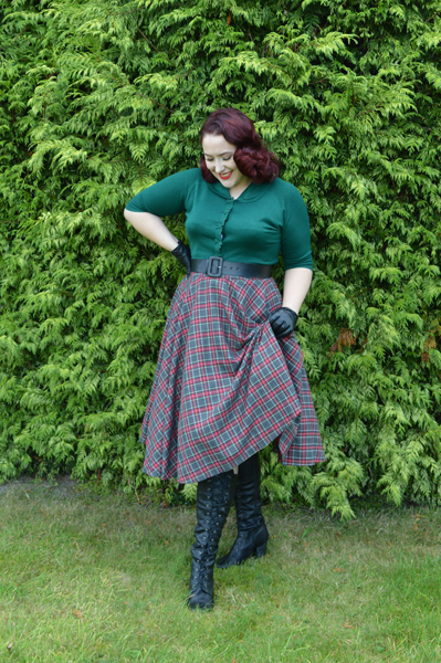 40s April Bow Cardigan by Dancing Days by Banned