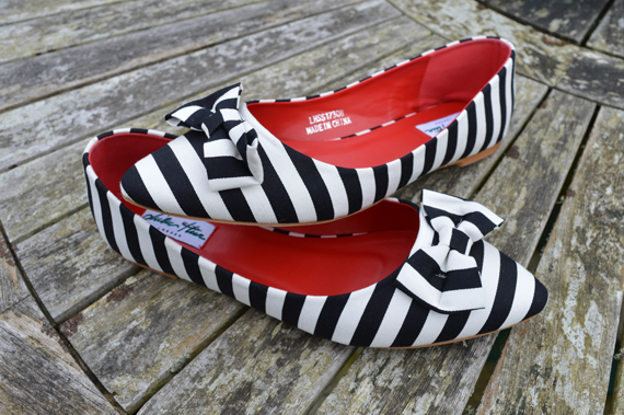 Becca Striped Flats by Lulu Hun