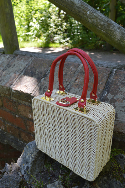 Banned Dancing Days She Who Dares Top Daytrip Skirt Kara bag April Love shoes