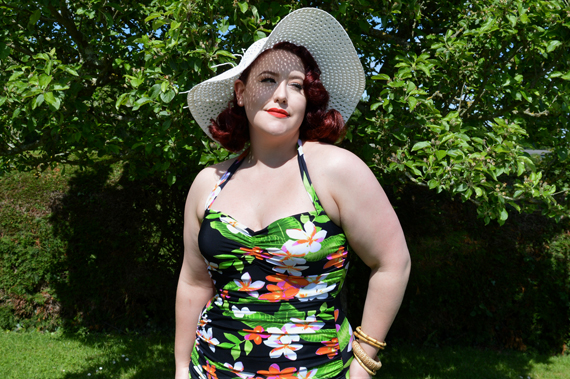 For Luna Carmen Exotic Flowers swimsuit plus size