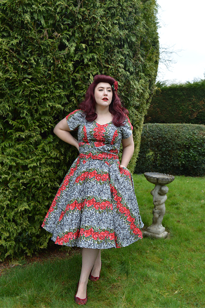 Miss Amy May Love UR Look 1950s Rose Belt Front dress