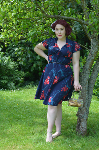 Pretty Retro Tiki Pretty 40s Tea Time dress