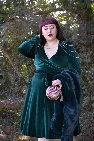Miss Amy May Hogwarts vintage style Slytherin student pinup plus size inspired Harry Potter Cosplay disneybound