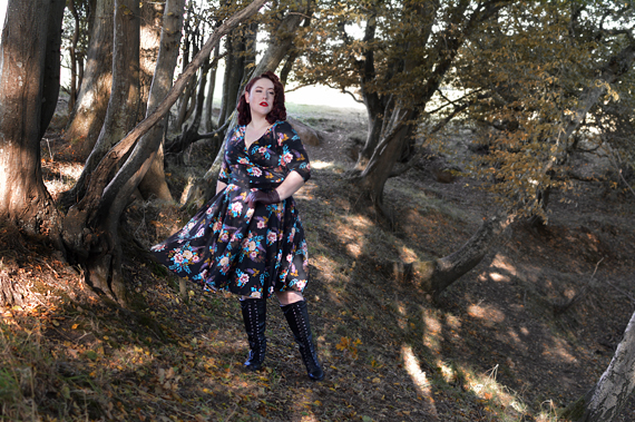 Hell Bunny Blue Bell 50s dress plus size pinup Miss Amy May fit review