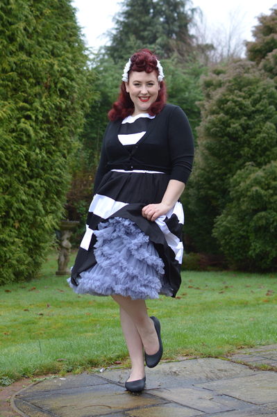 Miss Amy May plus size pinup review Dolly & Dotty 26 inches 63cm soft nylon fluffy petticoat giveaway contest 