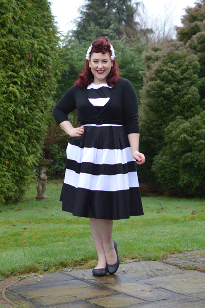 Miss Amy May plus size pinup review Dolly & Dotty 26 inches 63cm soft nylon fluffy petticoat giveaway contest