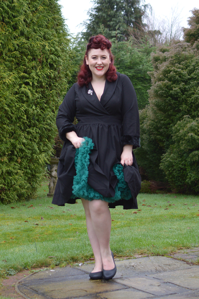 Miss Amy May plus size pinup review Dolly & Dotty 21 inches 53cm soft nylon fluffy petticoat giveaway contest