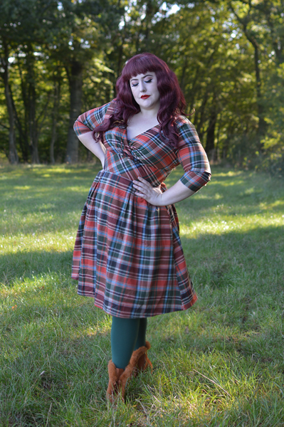 Hell Bunny plus size Oktober autumn tartan 50s dress size fit review Miss Amy May discount code Amymay20!% hellbunny.com