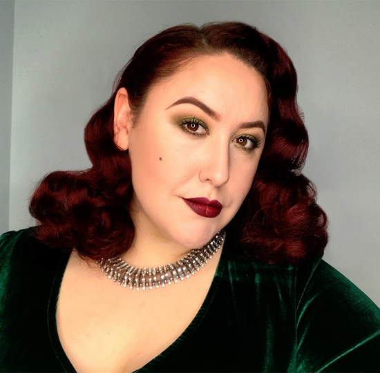 Light Taupe (crease), Olivewood (base) and Balsam (shimmer topper on the lid.) Coastal scents