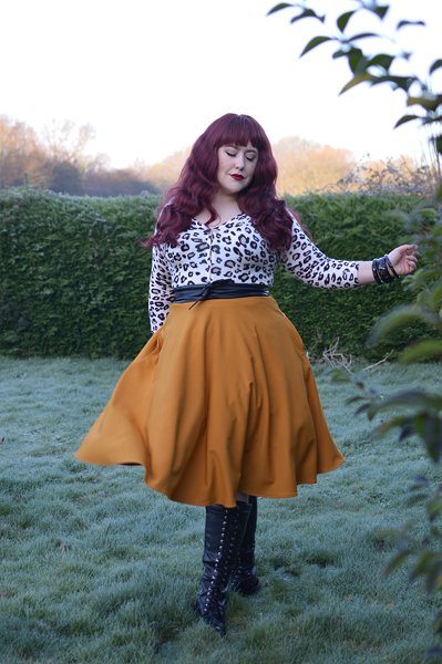 Amelie 50s mustard skirt Hell Bunny gifted Miss Amy May plus size pinup fit size review discount code Amymay20!% hellbunny.com