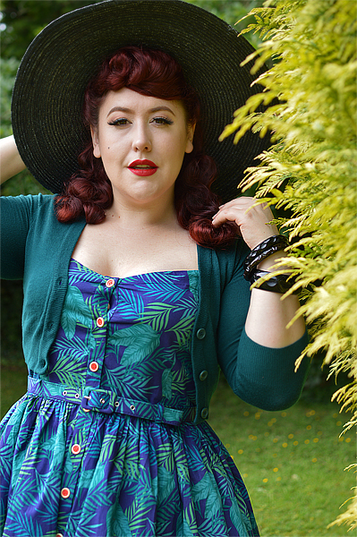 Fit and size review of the Navy Cool Palm Jemima dress gifted by Collectif by plus size pinup Miss Amy May
