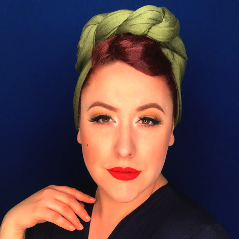 Easy Vintage Turban hairstyle for sheltering at home pinup look