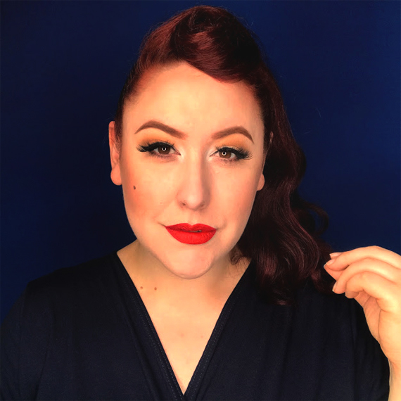 Miss Amy May creates an Easy vintage ponytail look for isolating at home in vintage style