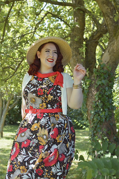 Fit and size review by plus size pinup Miss Amy May of the Eliana-Coral dress gifted by Miss Candyfloss