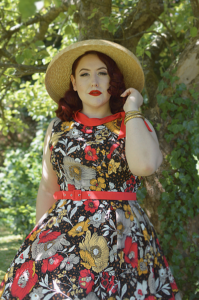 Fit and size review by plus size pinup Miss Amy May of the Eliana-Coral dress gifted by Miss Candyfloss