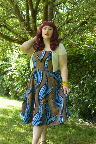 Fit and size review of the Baran-Blue dress by Miss Candyfloss by plus size pinup blogger Miss Amy May