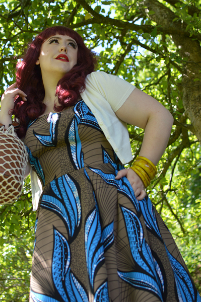 Fit and size review of the Baran-Blue dress by Miss Candyfloss by plus size pinup blogger Miss Amy May