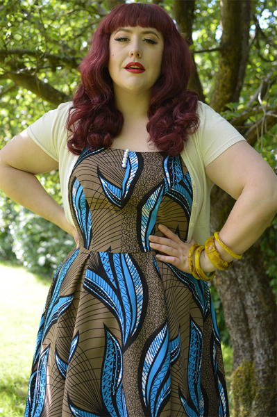 Fit and size review of the Baran-Blue dress by Miss Candyfloss by plus size pinup blogger Miss Amy May