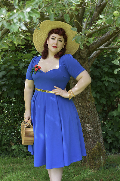 Fit and size review of Cerys' Closet Vera Sweetheart dress by plus size pinup Miss Amy May
