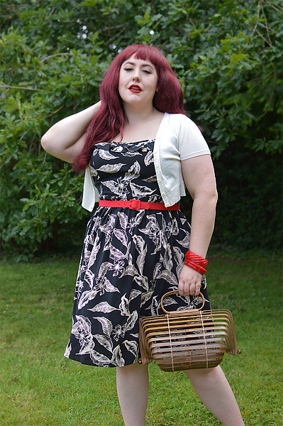 Fit and size review of the Chiara dress gifted by Hell Bunny by plus size pinup Miss Amy May. discount code amymay20!% for 20% off hellbunny.com