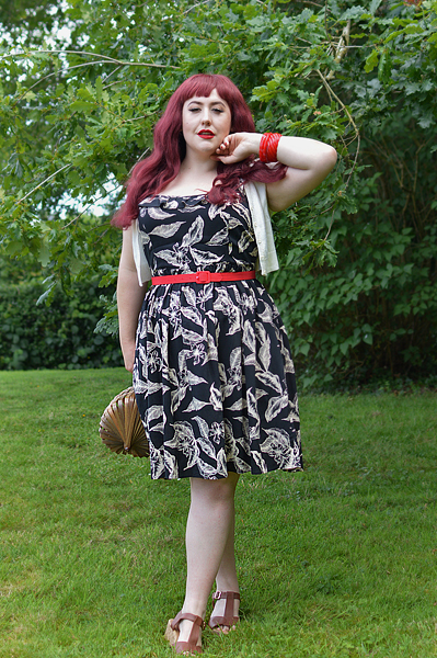 Fit and size review of the Chiara dress gifted by Hell Bunny by plus size pinup Miss Amy May. discount code amymay20!% for 20% off hellbunny.com