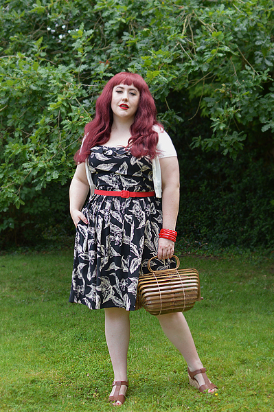 Fit and size review of the Chiara dress gifted by Hell Bunny by plus size pinup Miss Amy May. discount code amymay20!% for 20% off hellbunny.com