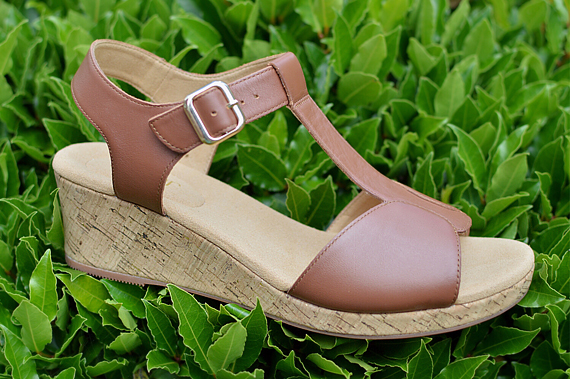 Miss Amy May reviews the tan Martinique wedges gifted by Hotter Shoes