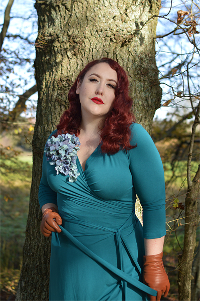 Fit and size review of the Aida Emerald Green wrap dress gifted by Marie Zélie by plus size pinup Miss Amy May