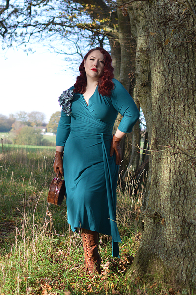 Fit and size review of the Aida Emerald Green wrap dress gifted by Marie Zélie by plus size pinup Miss Amy May