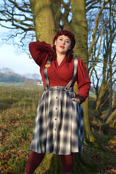 Fit and size review by plus size pinup Miss Amy May of the Eddystone Pinafore skirt gifted by Hell Bunny