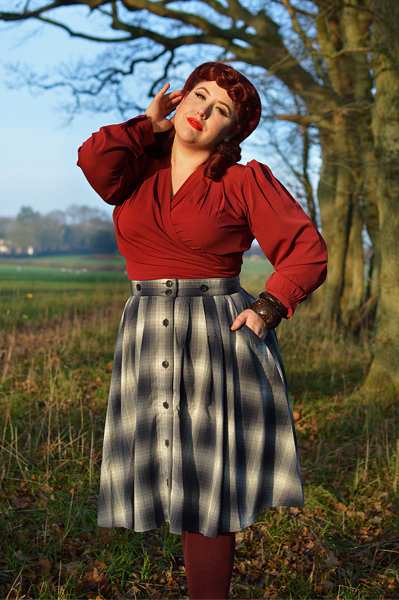 Fit and size review by plus size pinup Miss Amy May of the Eddystone Pinafore skirt gifted by Hell Bunny