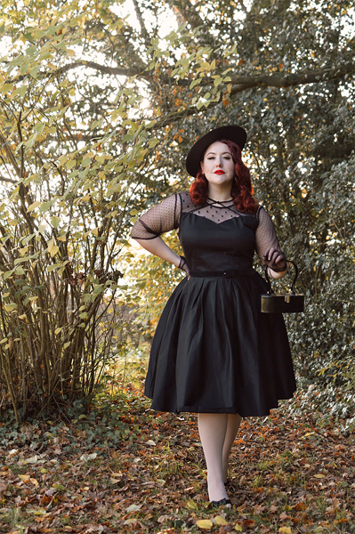 fit and size review by plus size pinup Miss Amy May of the Elizabeth black dress gifted by Dolly & Dotty 