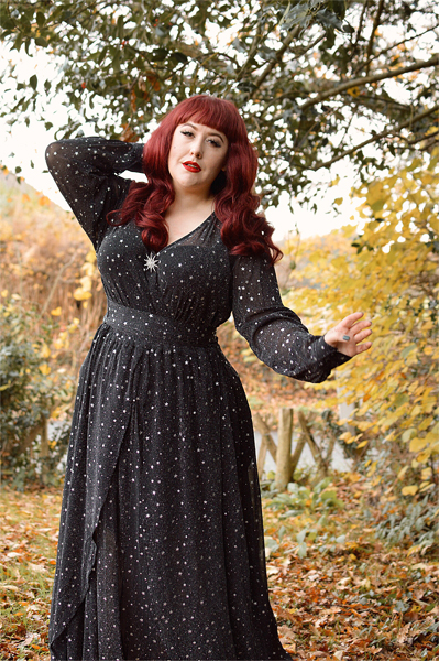 Fit size review by plus size pinup Miss Amy May of the Black & Stars Farrah Maxi dress gifted by Unique Vintage