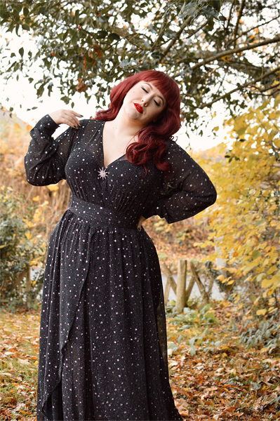 Fit size review by plus size pinup Miss Amy May of the Black & Stars Farrah Maxi dress gifted by Unique Vintage