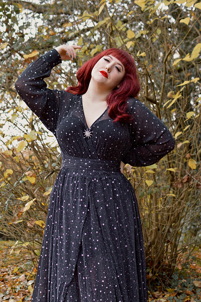 Fit size review by plus size pinup Miss Amy May of the Black & Stars Farrah Maxi dress gifted by Unique Vintage
