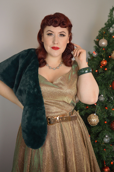 Fit and size review by plus size pinup Miss Amy may of the 1950s Iridescent Rose Gold Sparkle Martina Swing Dress gifted by Unique Vintage