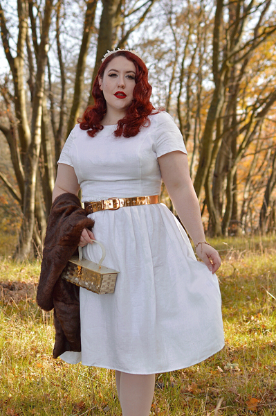 fit size review by plus size pinup Miss Amy May of the White Melania dress gifted by Marie Zélie