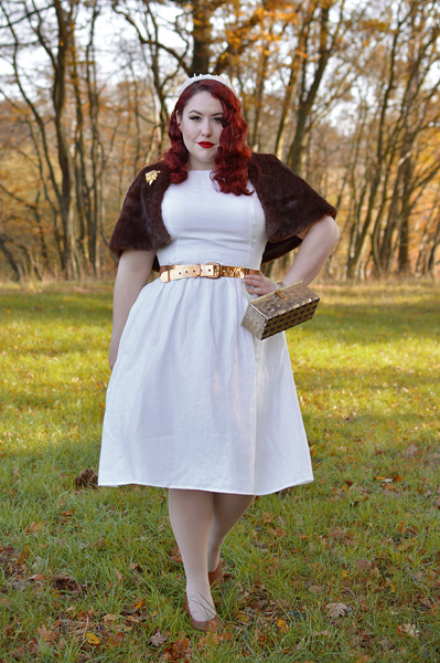 fit size review by plus size pinup Miss Amy May of the White Melania dress gifted by Marie Zélie