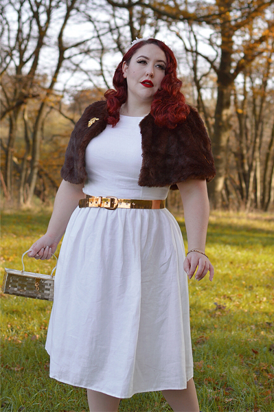 fit size review by plus size pinup Miss Amy May of the White Melania dress gifted by Marie Zélie