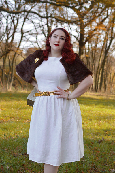 fit size review by plus size pinup Miss Amy May of the White Melania dress gifted by Marie Zélie
