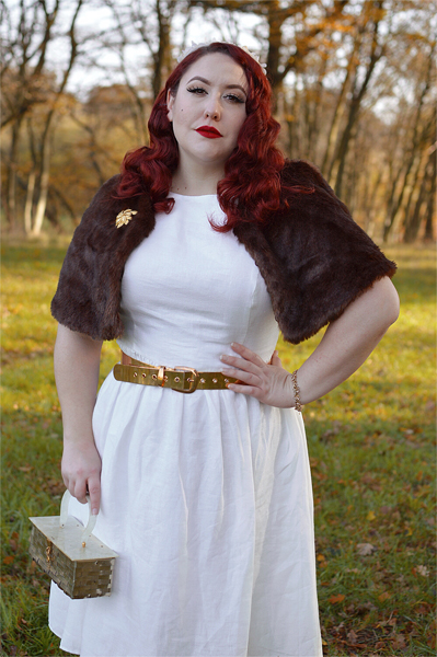 fit size review by plus size pinup Miss Amy May of the White Melania dress gifted by Marie Zélie