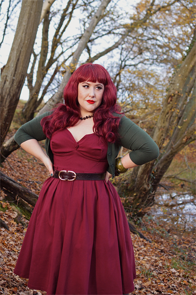 Fit and size review by plus size pinup Miss Amy May of the Midge dress by Unique Vintage
