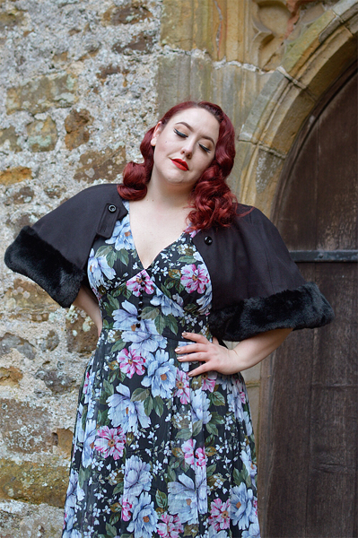 Fit and size review of the Magnolia dress by Hell Bunny, modelled by plus size pinup Miss Amy May